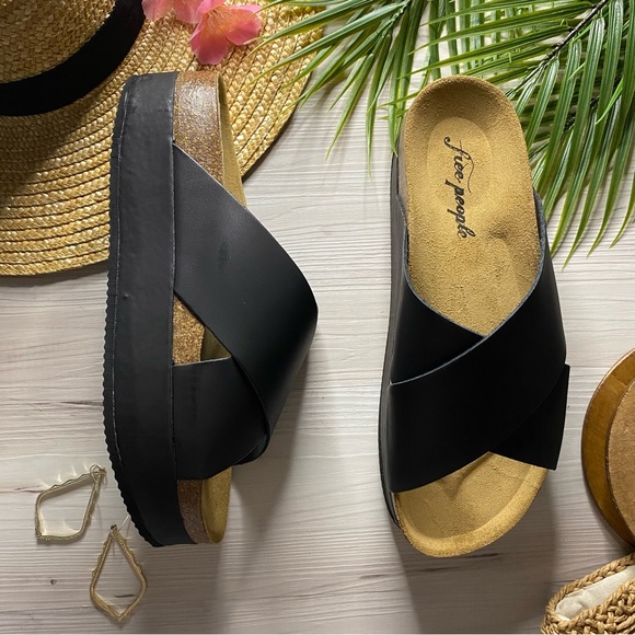 Free People Black Sidelines Flatform Sandals - Picture 8 of 16